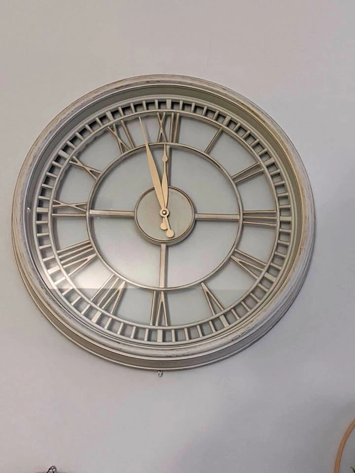 Rustic Wall Clock – Living Room Décor