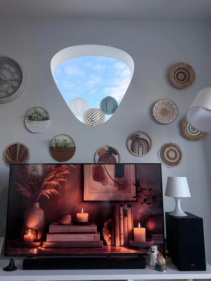 Samsung 55” QLED Smart 4K Tv (Q60C Series) - photo 2