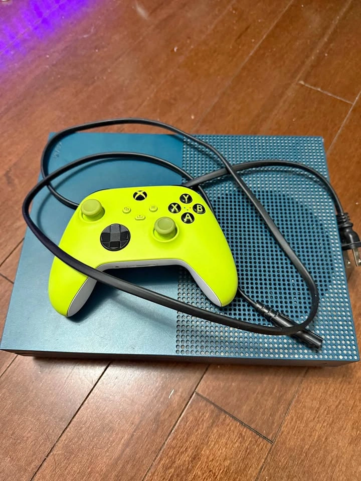 Xbox One S