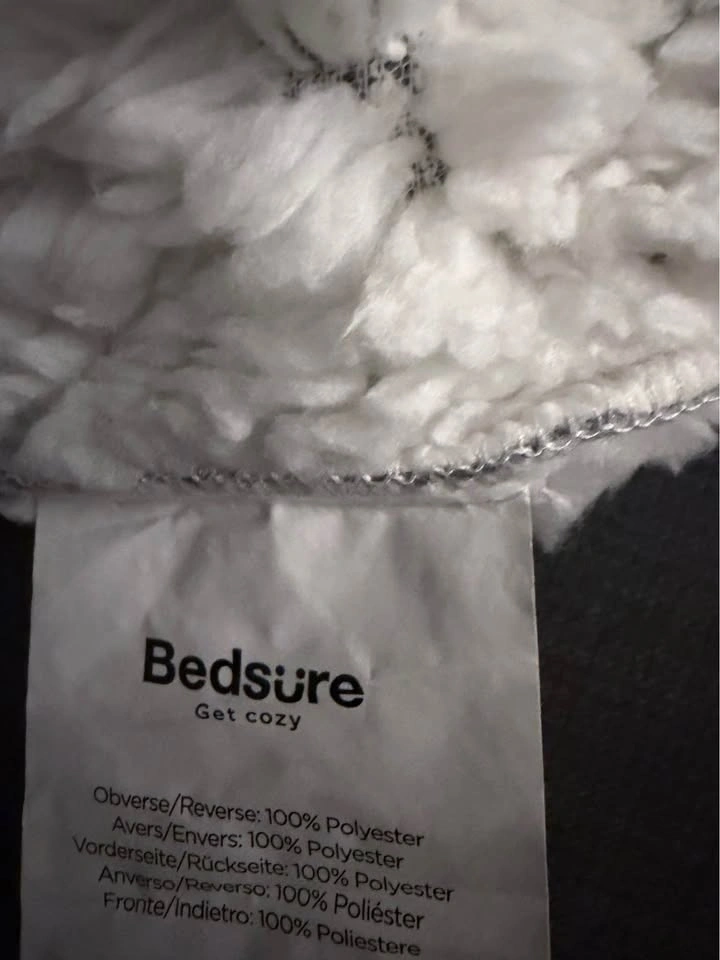 Bedsure Wearable Blanket Hoodie – Cozy & Warm - photo 2