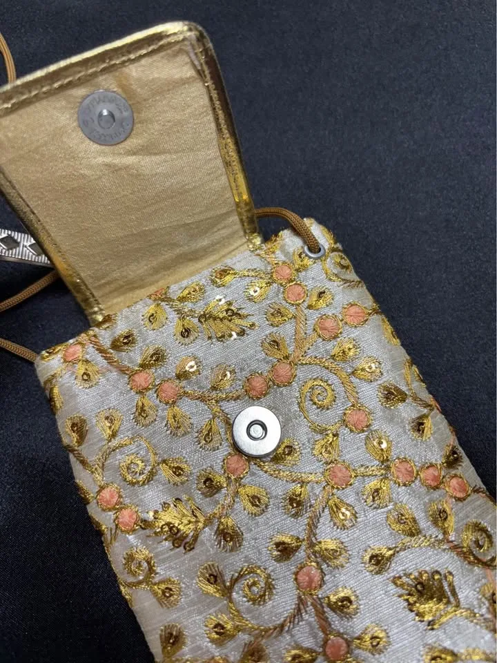 Embroidery Pouches / Bags image indicator(9)