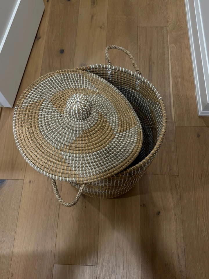 Set of 2 Large Woven Storage Baskets with Lids – HomeSense - photo 3