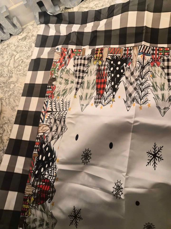 New buffalo plaid square Christmas table cover 60x60 inches - photo 2