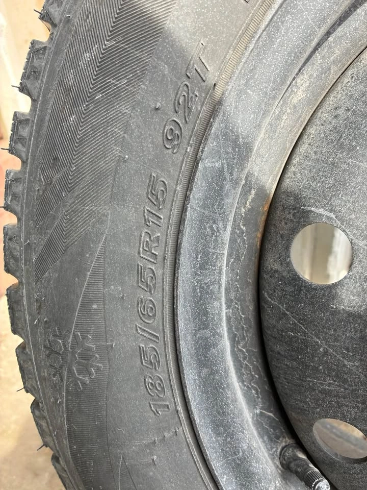 Winter tire 185/65R15 - photo 3