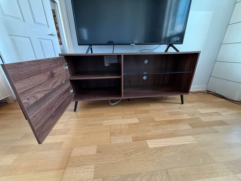 52” TV stand with glass shelf walnut - photo 2