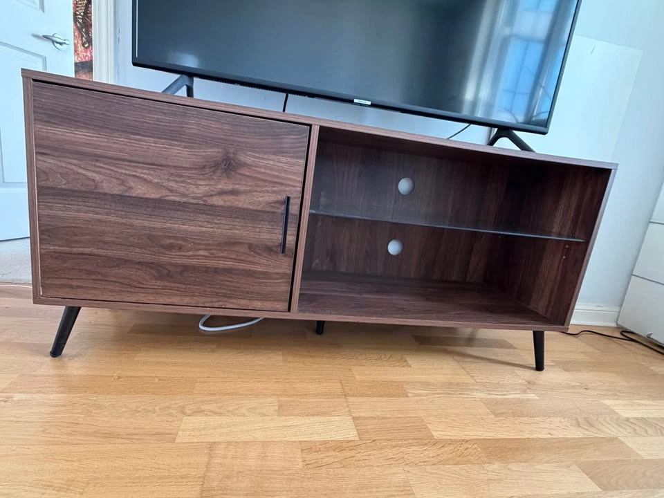 52” TV stand with glass shelf walnut - photo 5