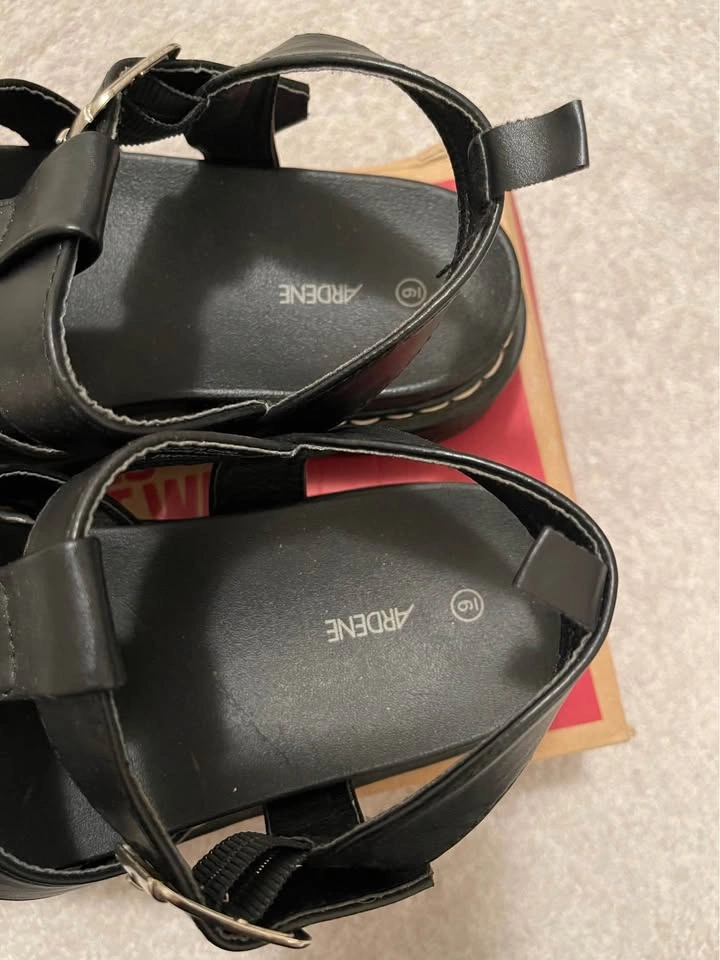 Ardene Black Fisherman Sandals - photo 2