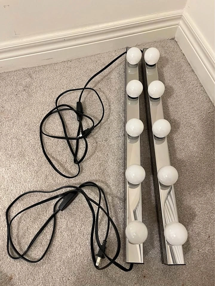 IKEA MUSIK Wall Lamps with SOLHETTA LED Bulbs