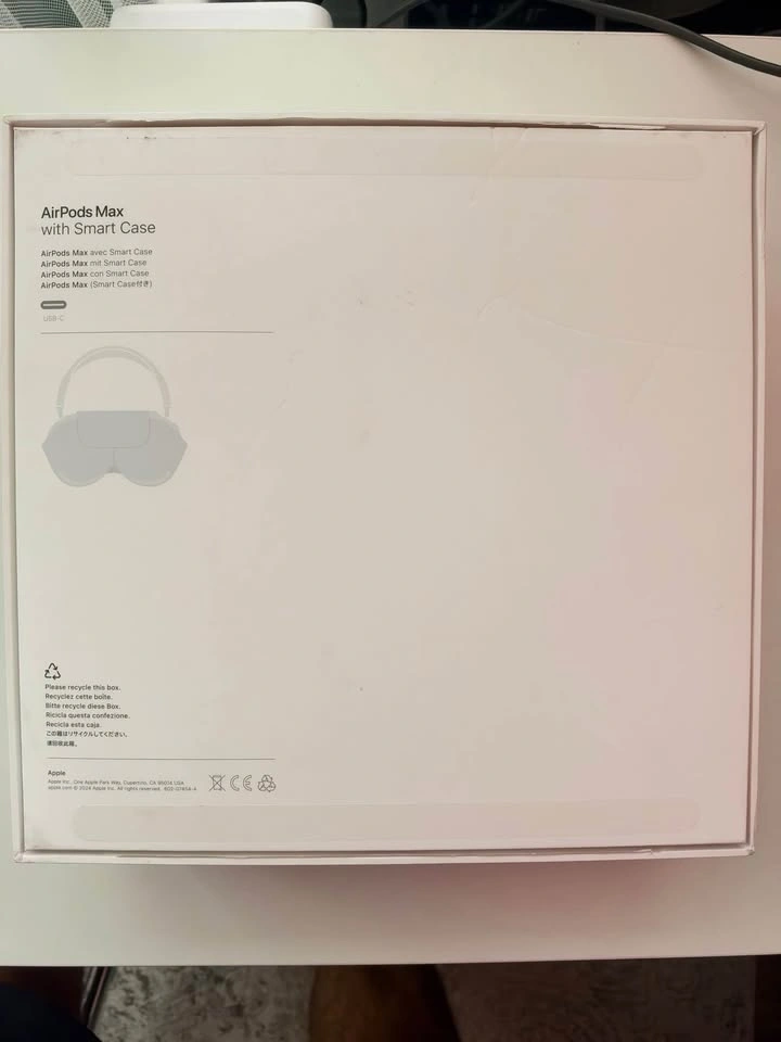 Apple AirPods Max (USB-C) Midnight - Brand New - photo 4