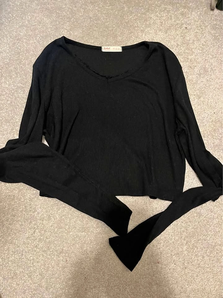 Romwe Black Long Sleeve Crop Top