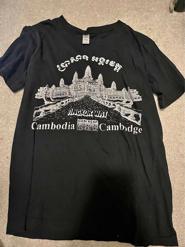 Medium (10-12) Graphic T-Shirt