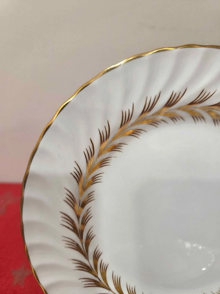 Set of 4 Aynsley Bone China England 8123 ARUNDEL Bread Plates - photo 3