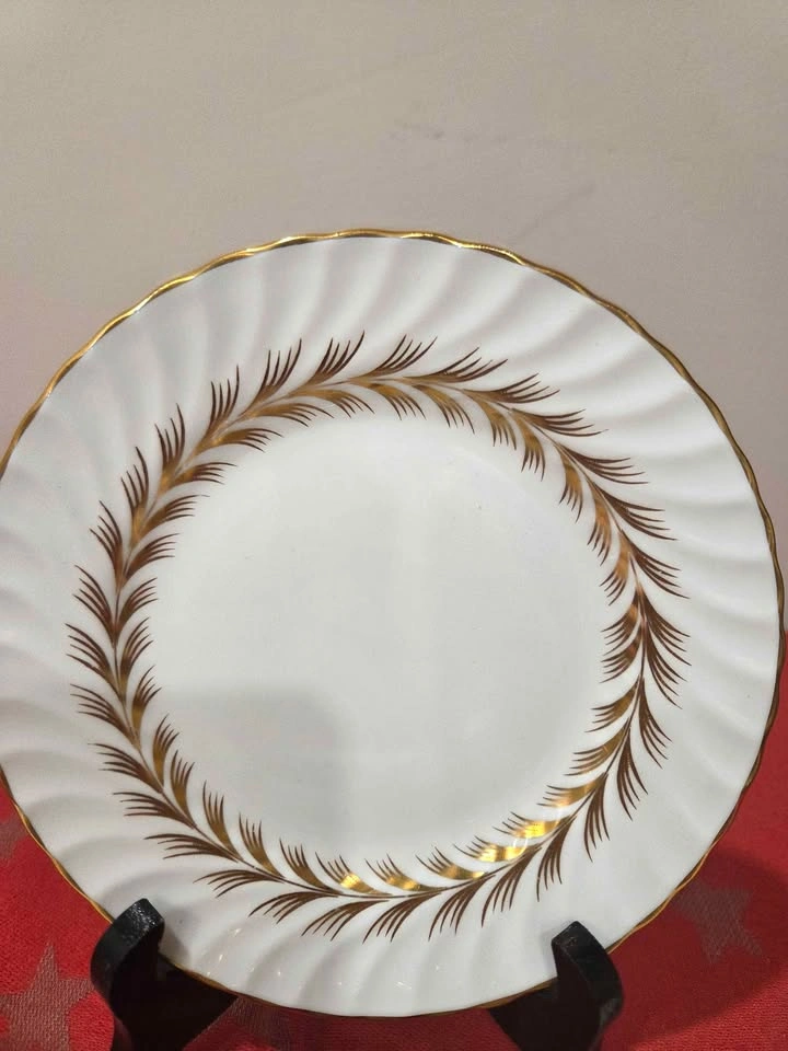 Set of 4 Aynsley Bone China England 8123 ARUNDEL Bread Plates - photo 5