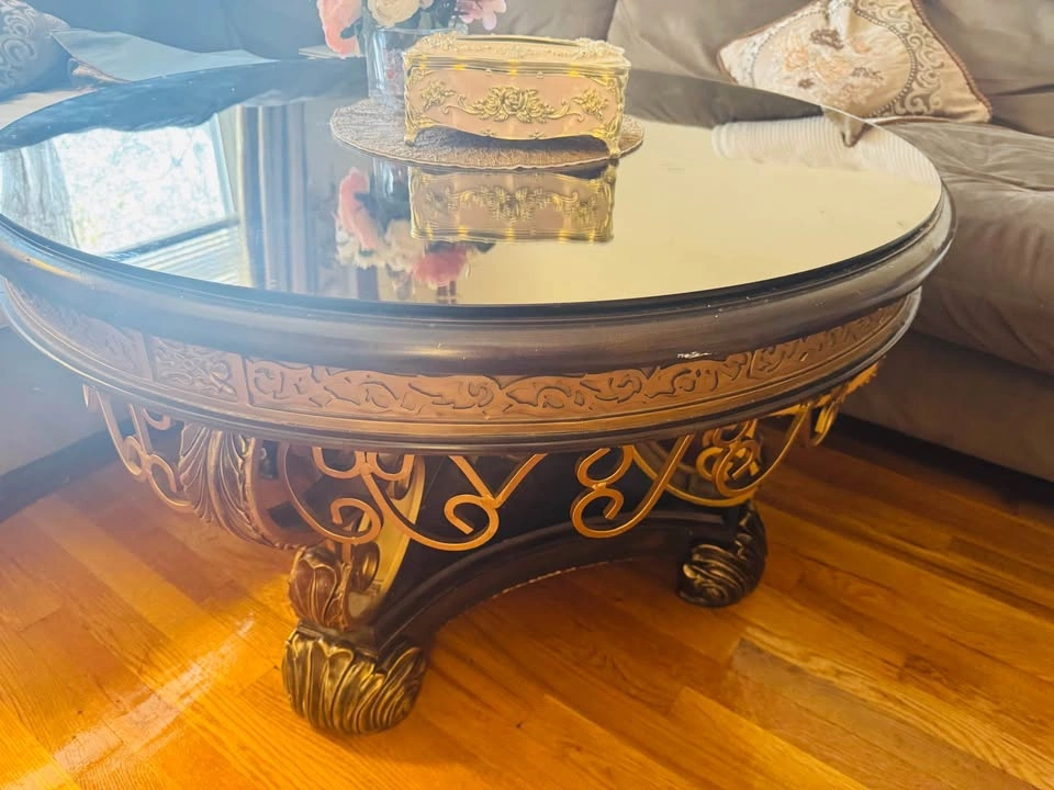 Traditional Round Mirrored Glass Top Gold Coffee Table - photo 4