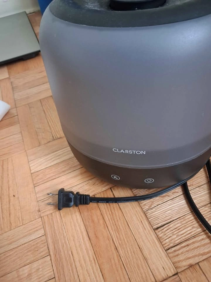 Clarston Humidifier and Essential Oil Diffuser - photo 2
