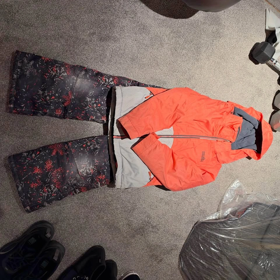 XMTN Two-Piece Snow Suit size 8