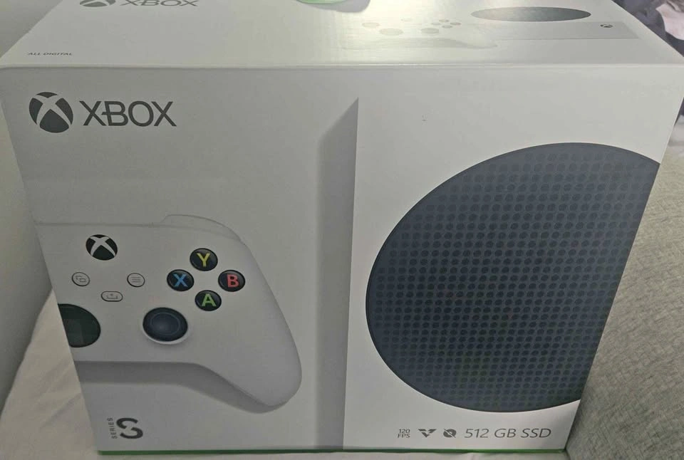 XBOX Series S - All Digital Gaming Console - 512GB