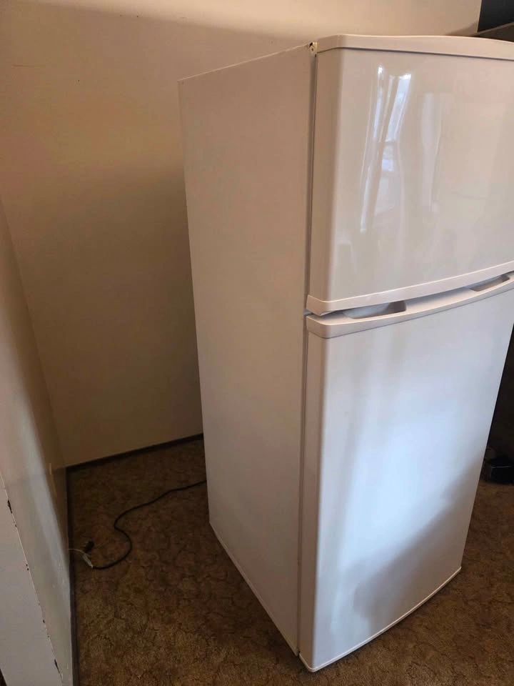 Delivery Available White Kenmore Refrigerator - photo 4