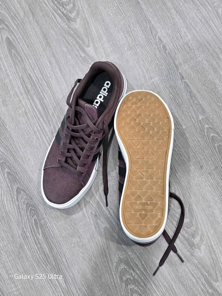 adidas Daily 3.0 Sneakers – Maroon / Shadow Red