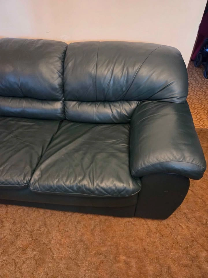 Delivery Available Green Leather Couch - photo 3