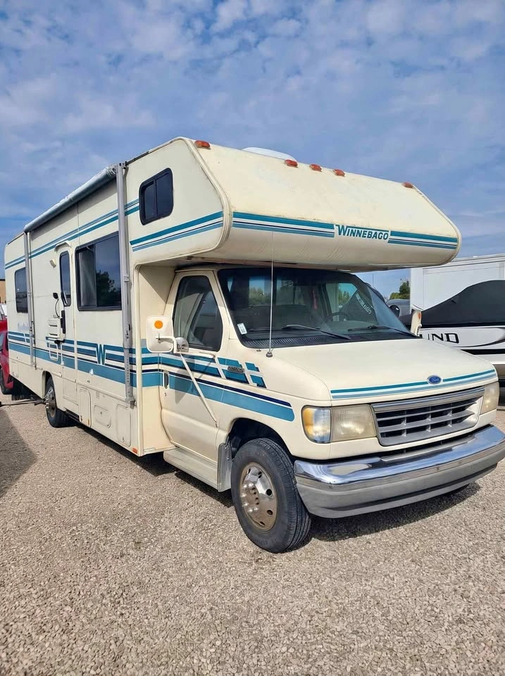 1994 Ford E350 Winnebago Minnie Winnie 27' - 57k Miles