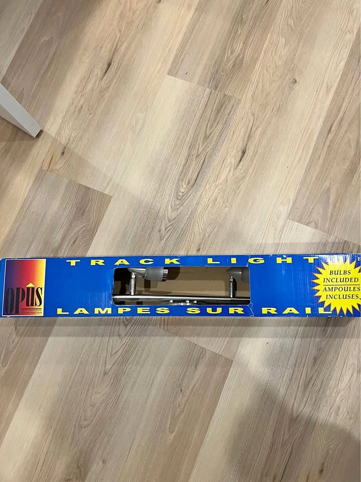 New 4-Light Track Lighting Fixture – Never Opened