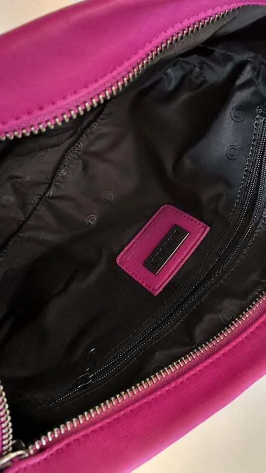 Vintage Danier Fuchsia Ruched Leather Slouch Clutch - photo 4