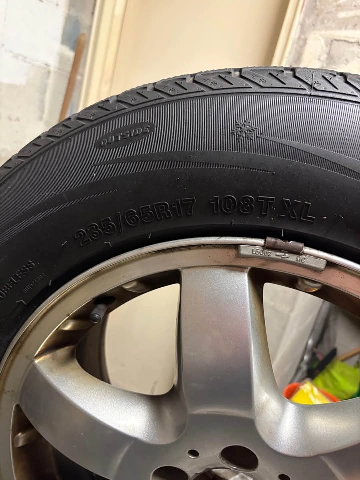 Winter tires 235/65/17 1 year old - photo 4