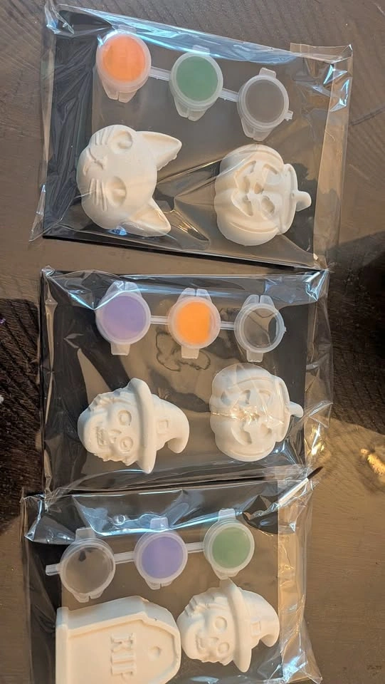 Halloween Treat Bags – Mini Paint Kits | Classroom 10-Pack