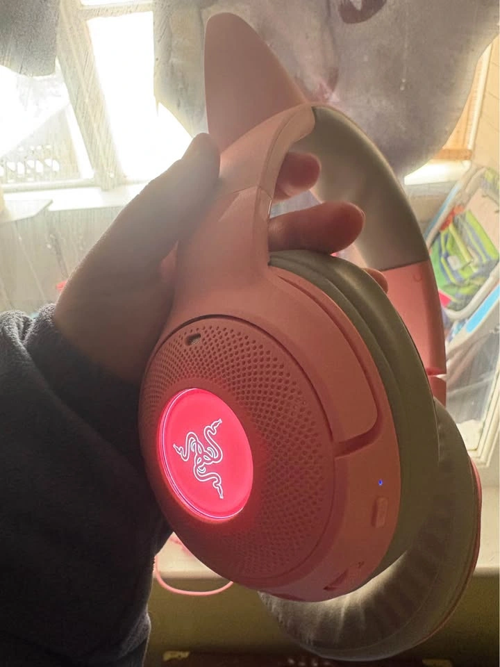 Pink Razer Cat Ear RGB Bluetooth Headphones - photo 4