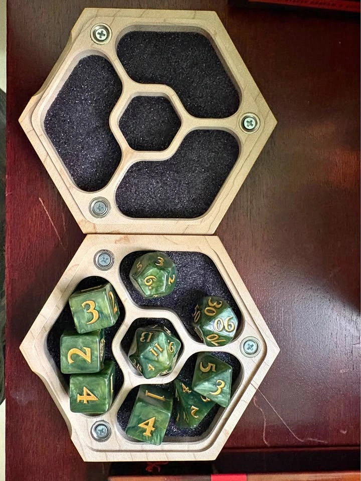 Wyrmwood d&d dice and maple box set!