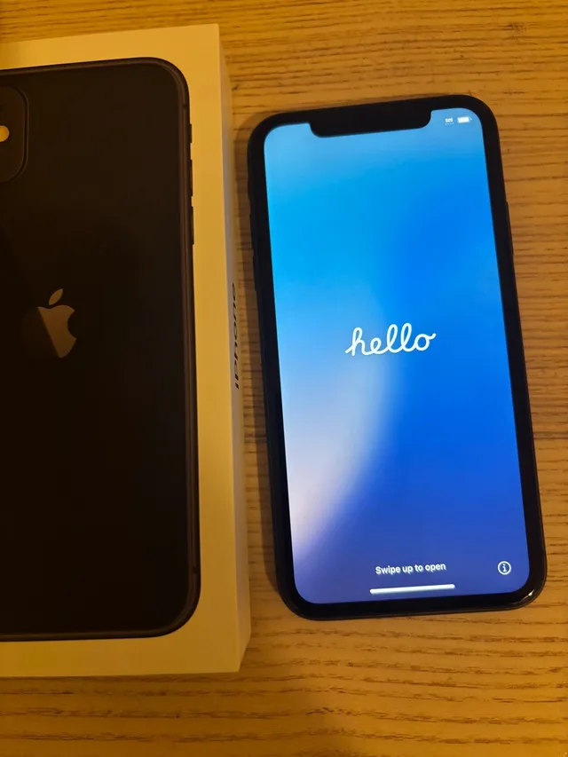 iPhone 11 - 128GB thumbnail
