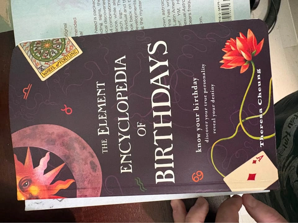 Cute lil astrology book bundle - photo 2