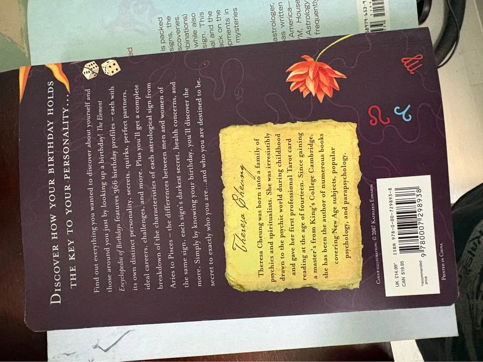 Cute lil astrology book bundle - photo 3