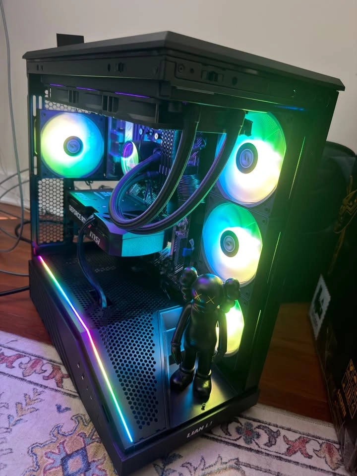 Gaming PC - Ryzen 7 5800XT, RTX 5070 12GB, 64GB RAM - photo 2