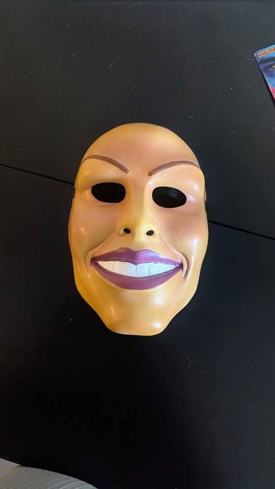 Halloween Masks & Face Paint - photo 4