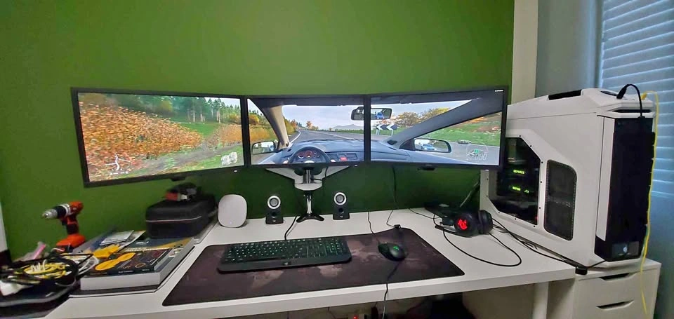 Triple 1080p 75hz 1ms 24inch BenQ Monitors with Mount