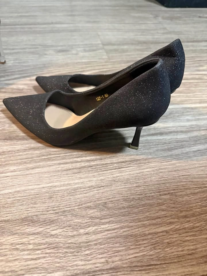Black heels size UK 6 US 8