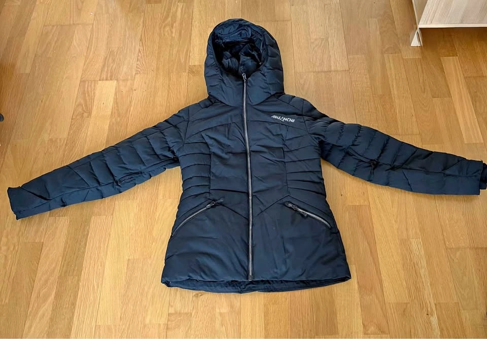 Avalanche Women's Insulated Ski Jacket – Black, Size S