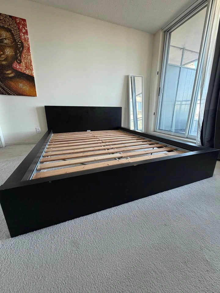 IKEA bed frame Malm queen with slatted base - photo 3