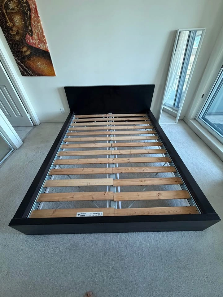 IKEA bed frame Malm queen with slatted base - photo 4