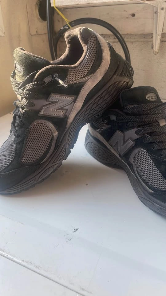 New Balance 2002R Black Dark Grey - photo 4