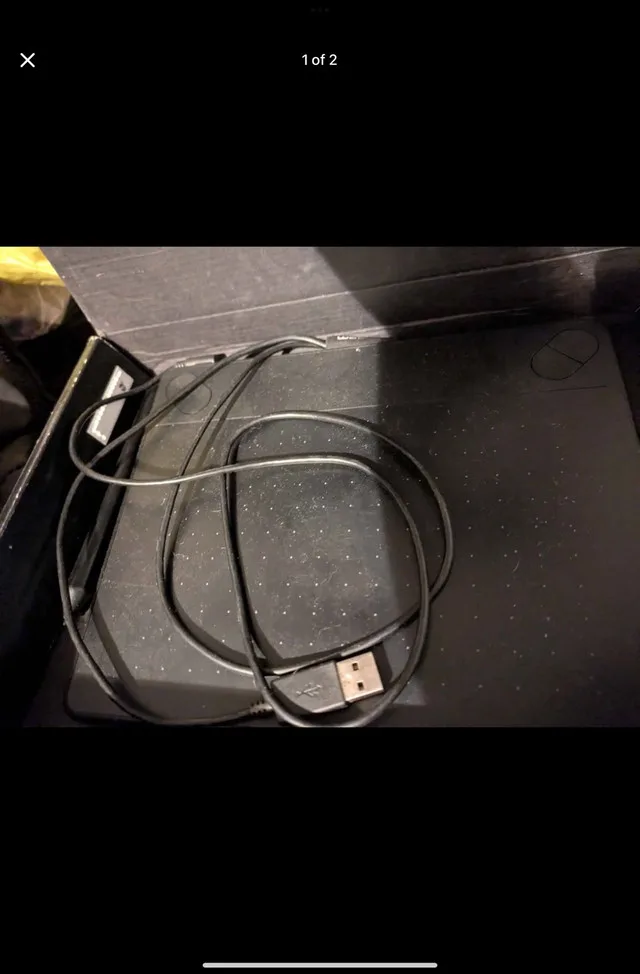 Wacom Intuos Tablet - used good condition image indicator(2)