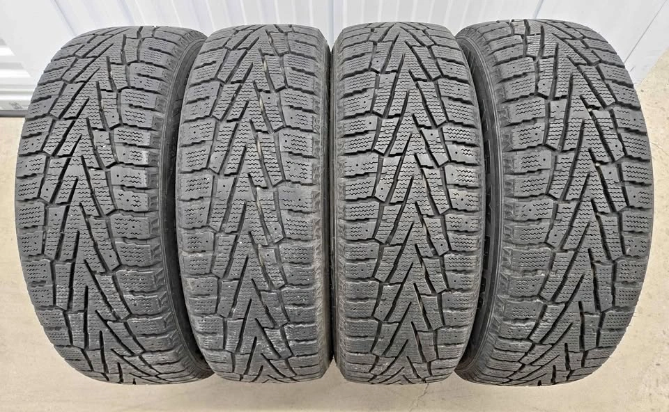 225/60/17 Winter Tire Set