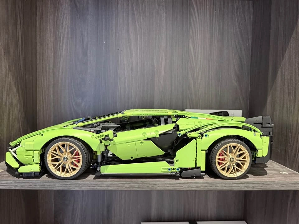 LEGO Technic Supercar Collection - Ferrari, Lamborghini, Bugatti - photo 2