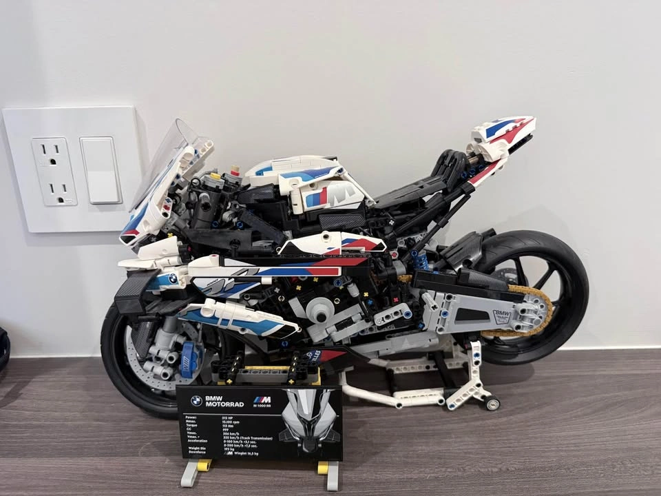 LEGO Technic Supercar Collection - Ferrari, Lamborghini, Bugatti - photo 4