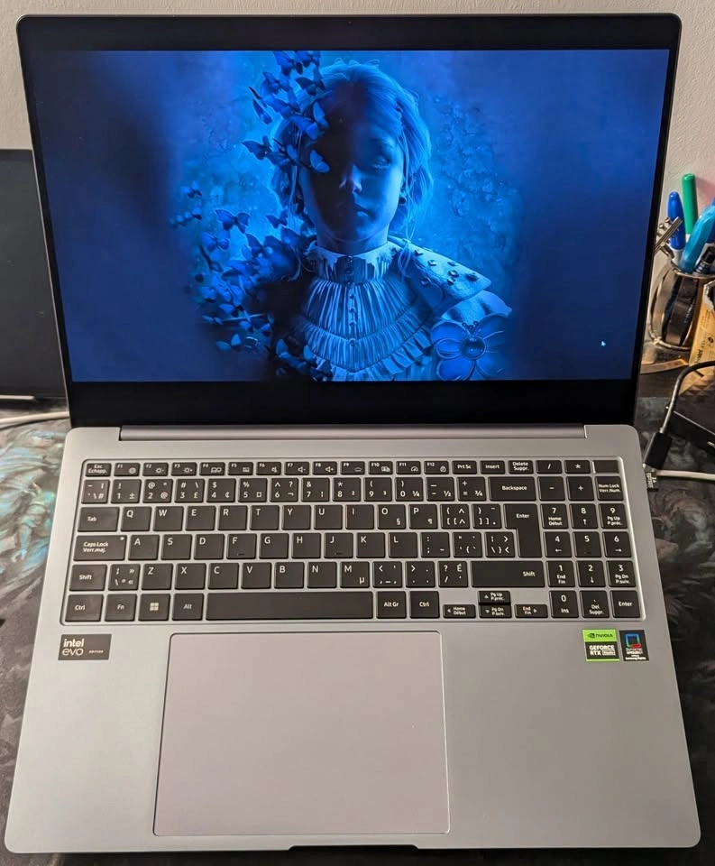 Galaxy Book 4 Ultra RTX 4070 32Gb Ram Intel Ultra 9 185H 1TB SSD - photo 5