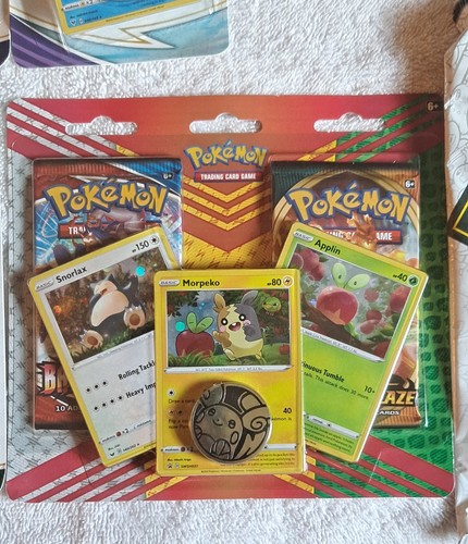 Pokémon TCG Chilling Reign & Evolving Skies Sealed Lot (16) - photo 4