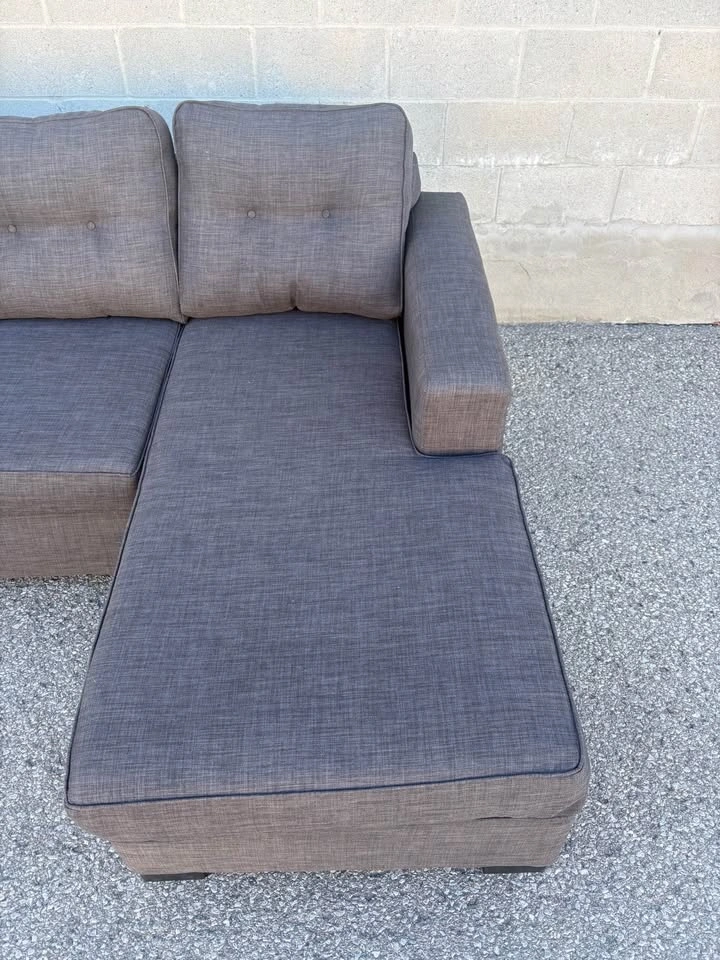 Large Grey Sectional Sofa with Chaise - Delivery Available - photo 5