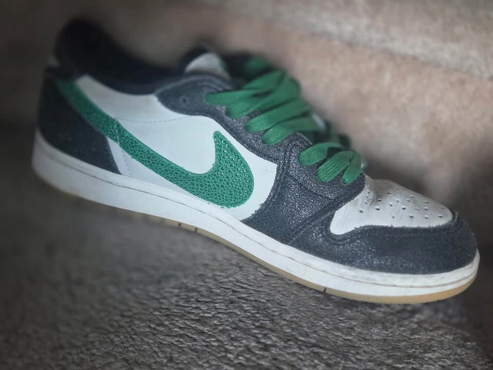 Jordan 1 Phantom pine green 1s size 8 - photo 2